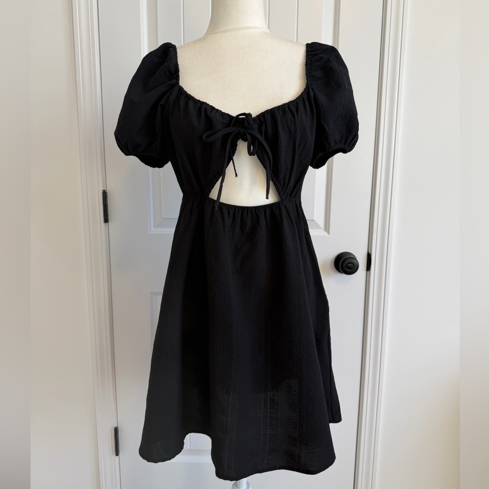 Divided Size Medium Short Poofy Sleeve Black Dress with Center Triangle Cut-out